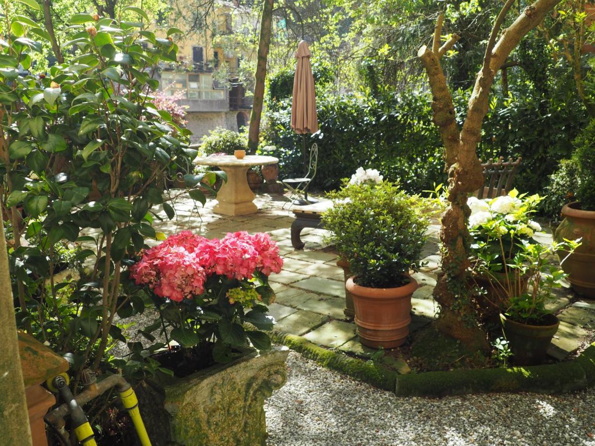バーニ・ディ・ルッカ Casa Ella Bed & Breakfast エクステリア 写真